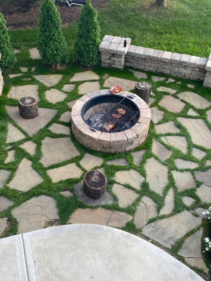 Creating a Beautiful Flagstone Patio for Your Outdoor Space