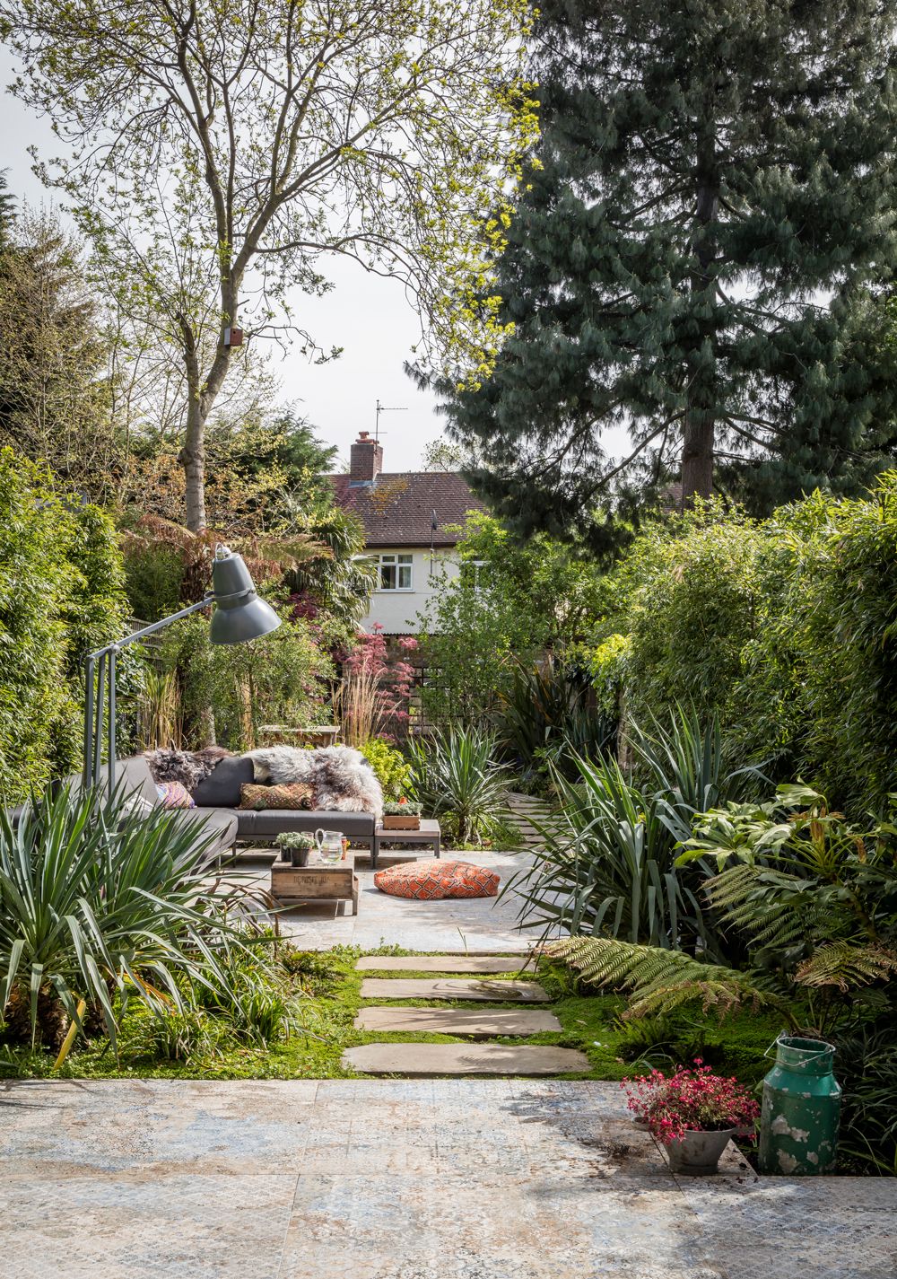 Creating a Beautiful Outdoor Oasis: Patio Garden Inspiration for Your Home