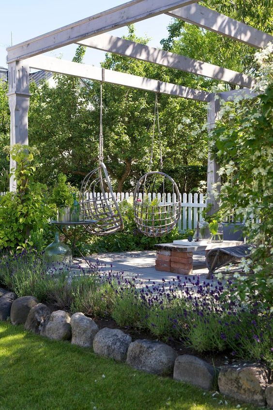 Creating a Beautiful Outdoor Oasis with a Garden Pergola