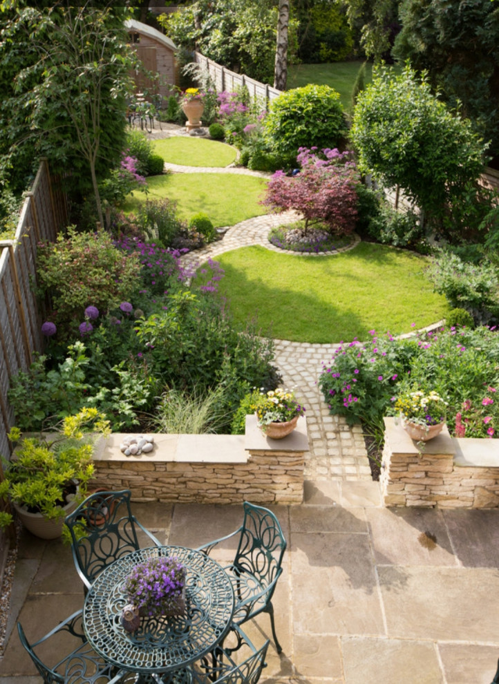 Creating a Charming Garden Oasis with Limited Space