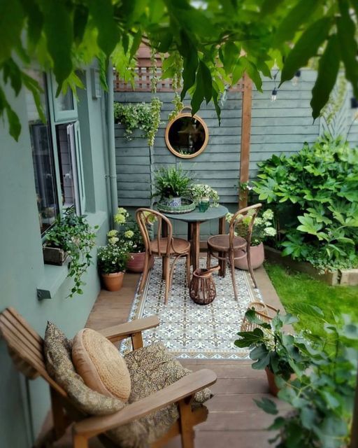 Creating a Cozy Oasis: Tiny Garden Decor Ideas