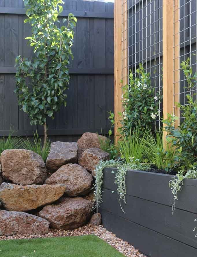 small backyard landscaping