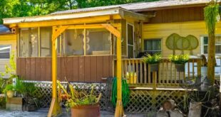 simple screened in porch