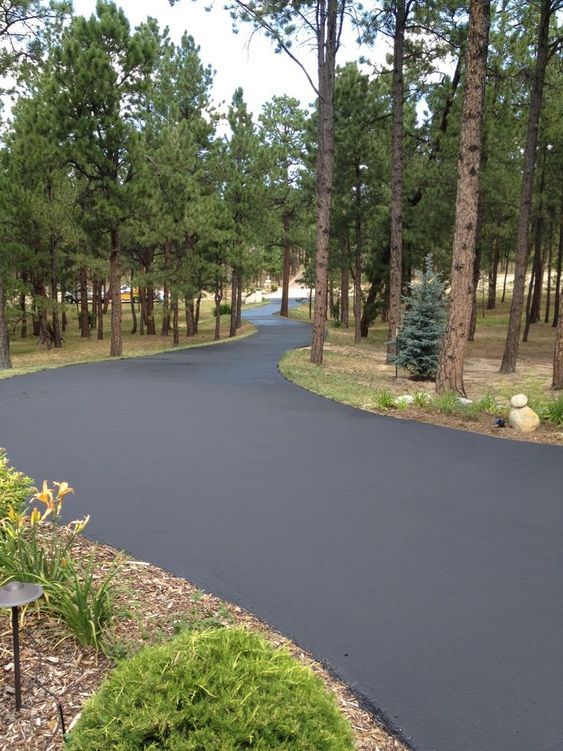 Creating a Stunning Driveway: The Key to Enhancing Your Home’s Curb Appeal