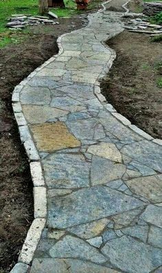 Creating a Stunning Flagstone Patio Design