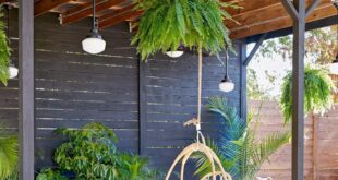 patio table and chairs