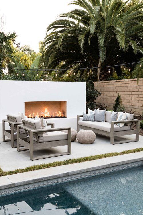 Creating the Perfect Outdoor Oasis: Poolside Patio Inspiration