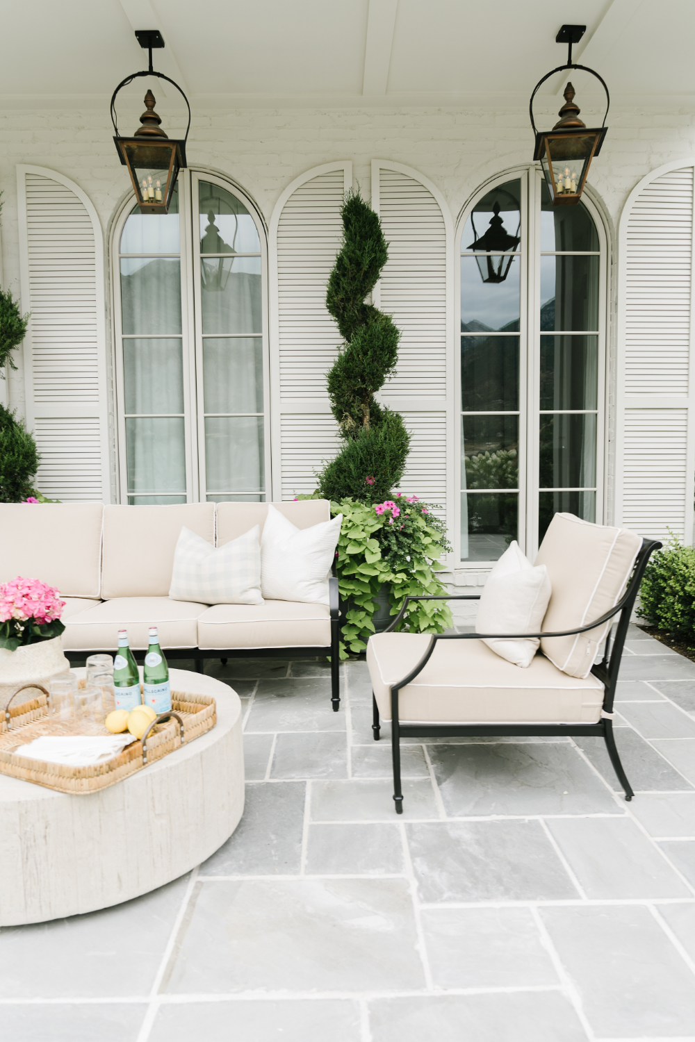 Creating the Perfect Outdoor Oasis: Tips for Designing a Beautiful Patio