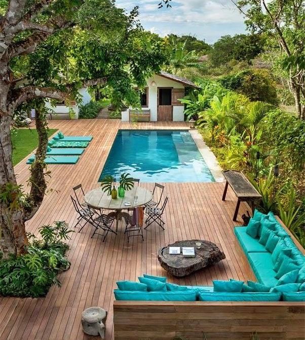 Creating the Perfect Poolside Oasis with a Stylish Deck