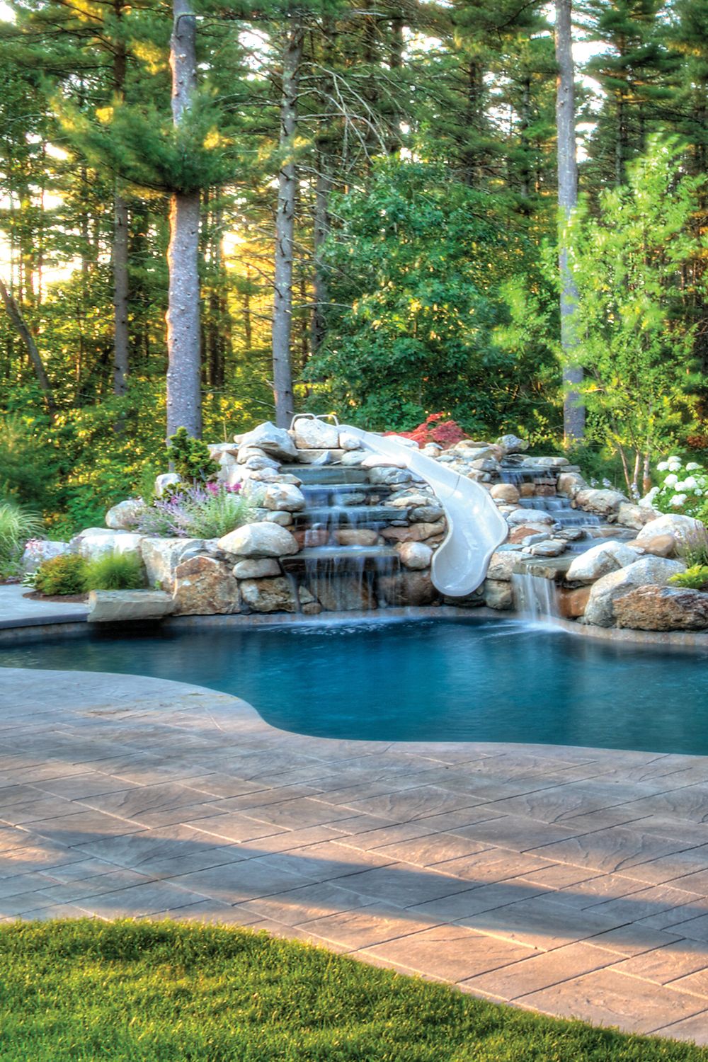 Creative Backyard Pool Design Ideas