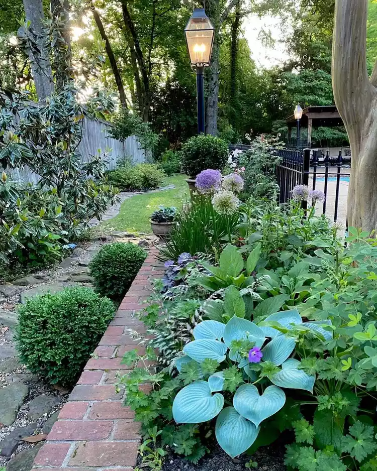 Creative Front Yard Garden Ideas for Your Home’s Outdoor Space