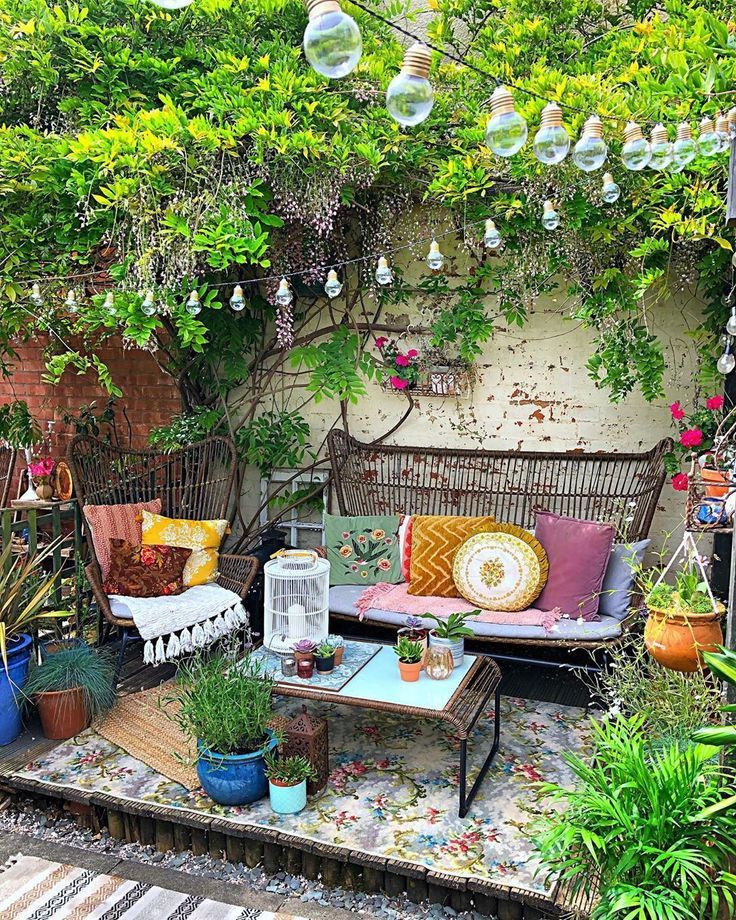 Creative Garden Courtyard Designs for Limited Spaces