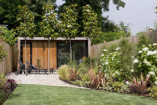 Creative Garden Design Solutions for Long, Narrow Spaces