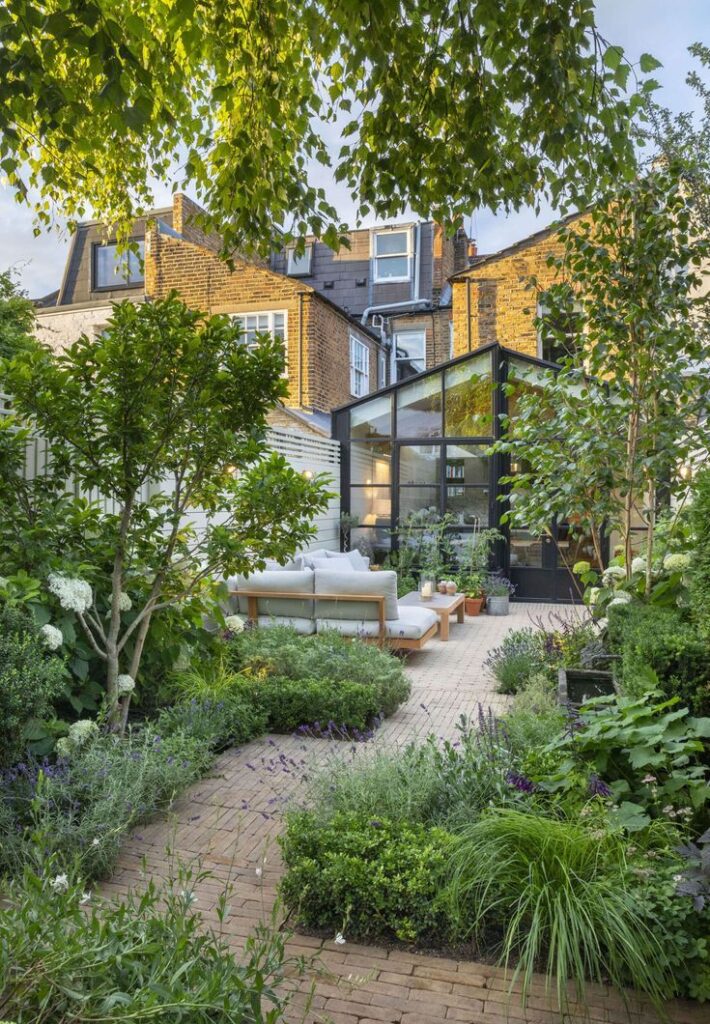 small garden courtyard ideas