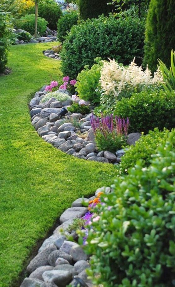 Creative Ideas for Landscaping Borders