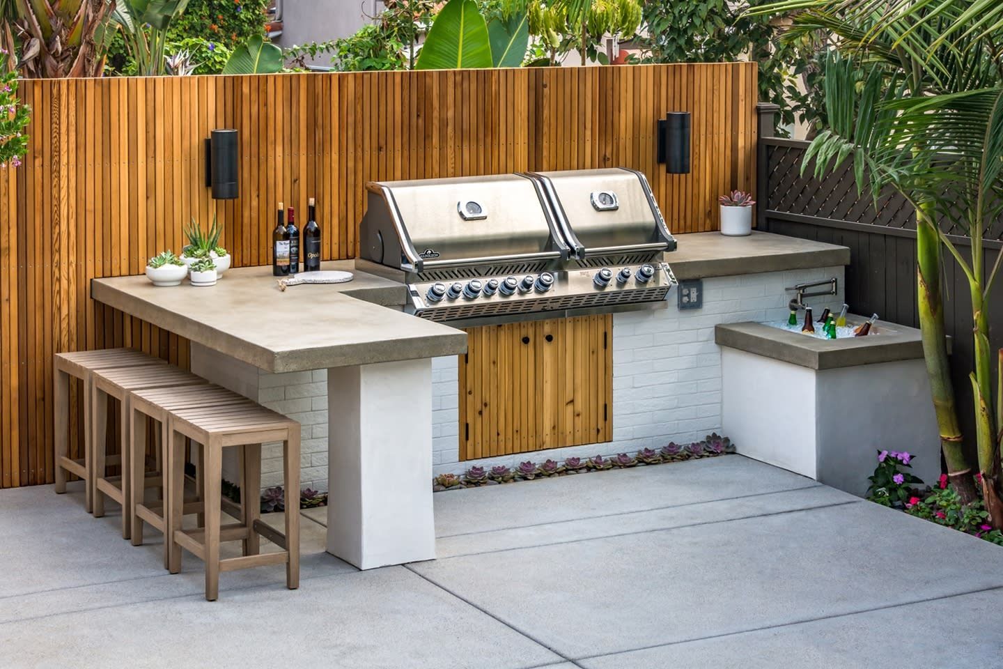 Creative Outdoor Kitchen Designs for a Stunning Backyard Retreat