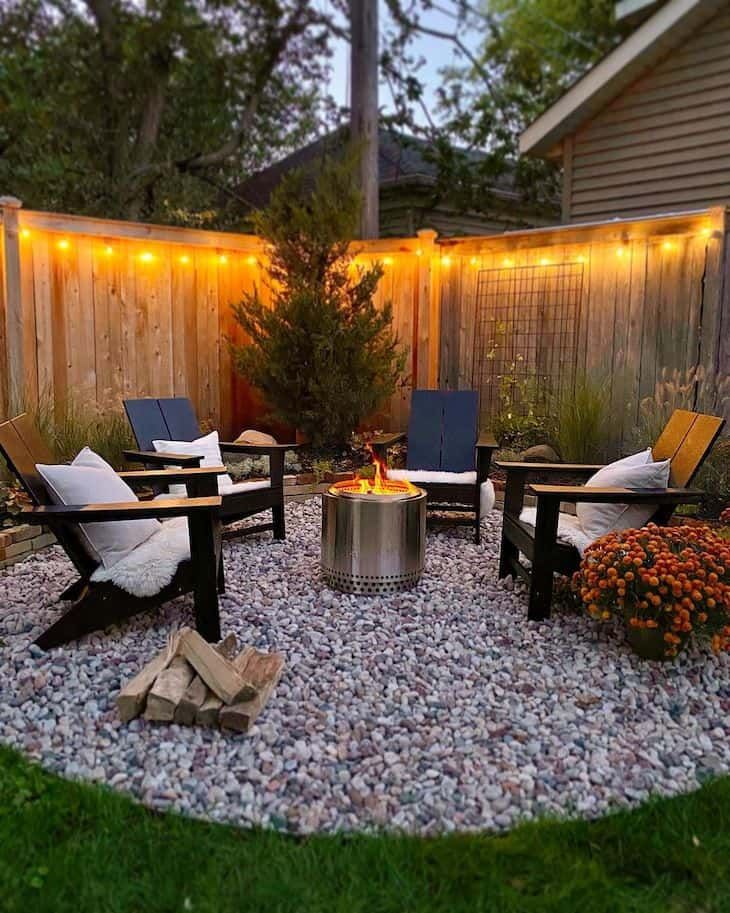 Creative Outdoor Living Spaces: Transform Your Backyard with a Stunning Fire Pit