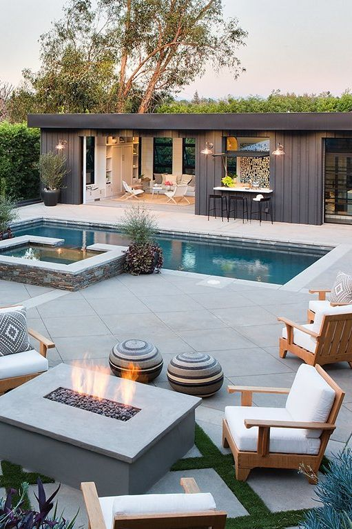 Creative Poolside Oasis Ideas for Your Backyard