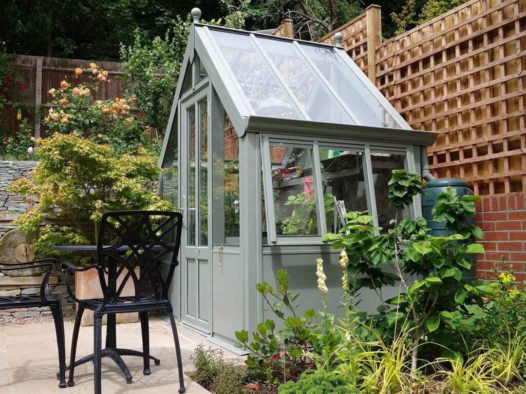 small garden greenhouse ideas