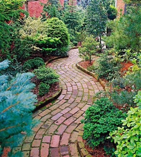 Creative Walkway Designs for Your Garden