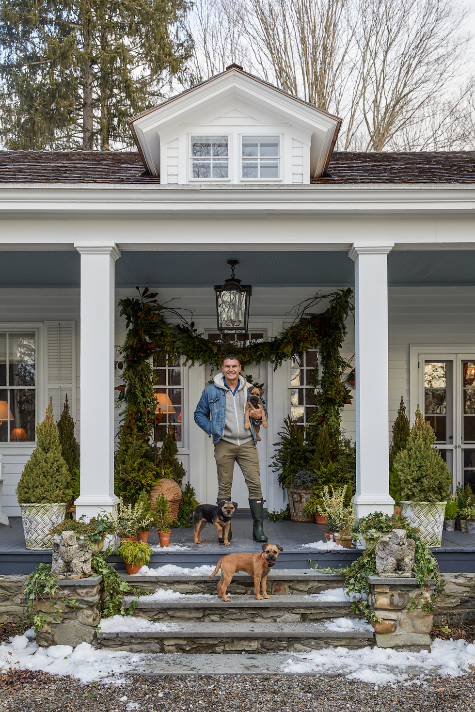 Creative Ways to Decorate Your Farmhouse Front Porch