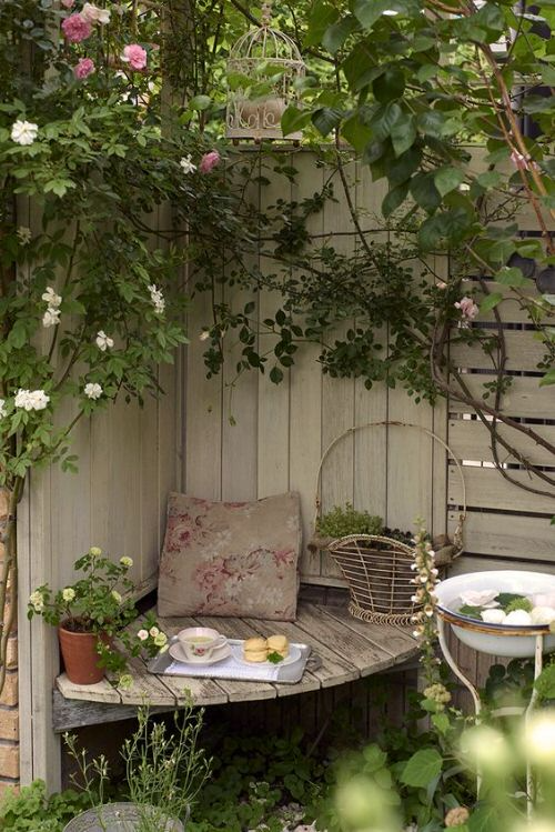 Creative Ways to Enhance Your Compact Garden with Decor