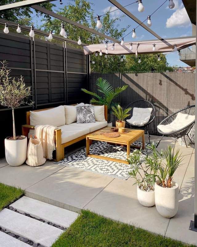 Creative Ways to Maximize a Townhouse Patio