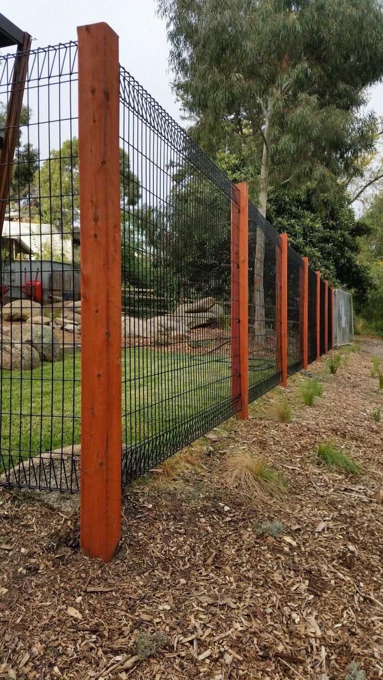 Creative Wood and Wire Fence Designs for Your Outdoor Space