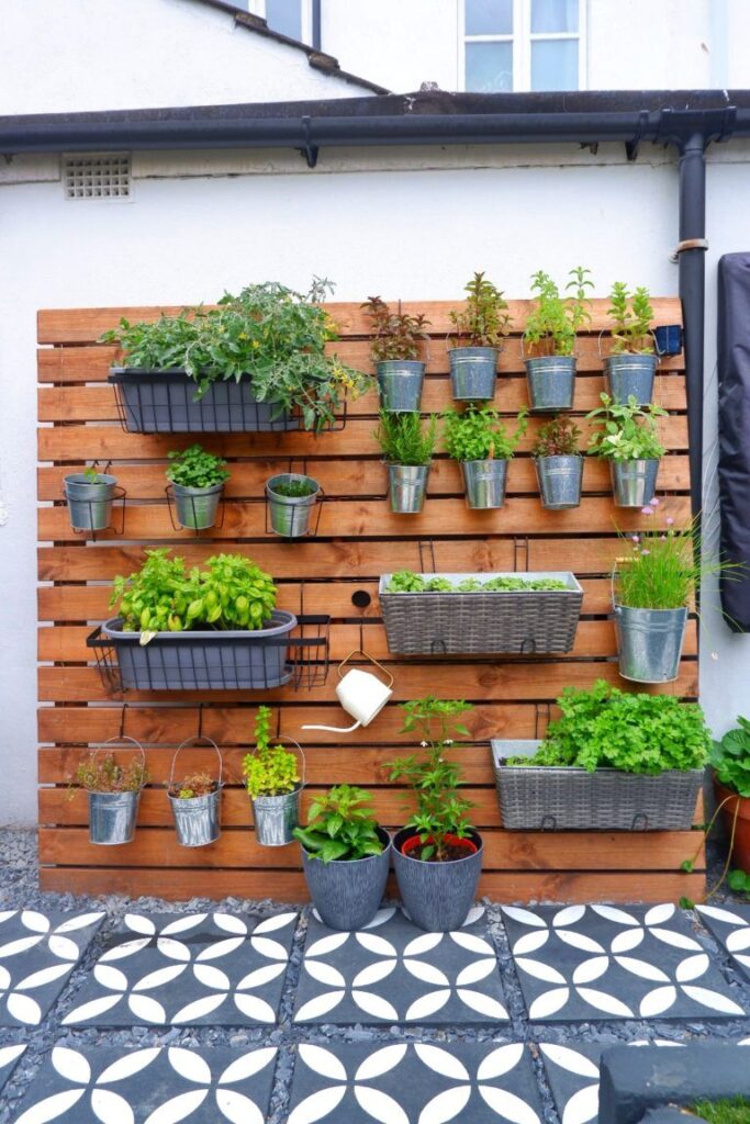 garden wall ideas