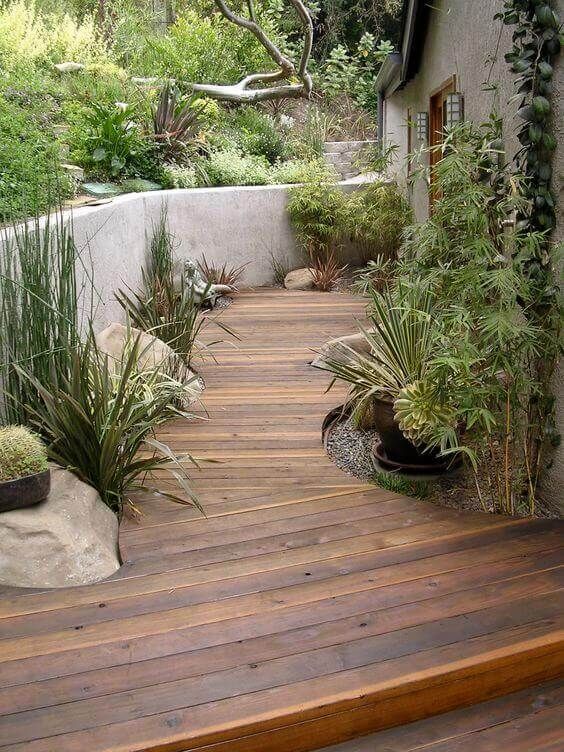 Creative and Inviting Small Backyard Patio Solutions