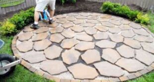 patio ideas for small backyard