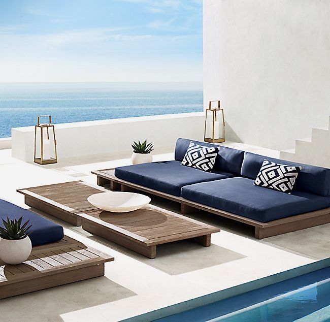 Deck out your outdoor space with a stylish patio furniture set