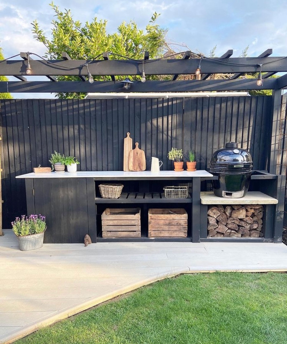 Designing Your Dream Outdoor Patio Kitchen: A Guide to Creating the Ultimate Backyard Oasis