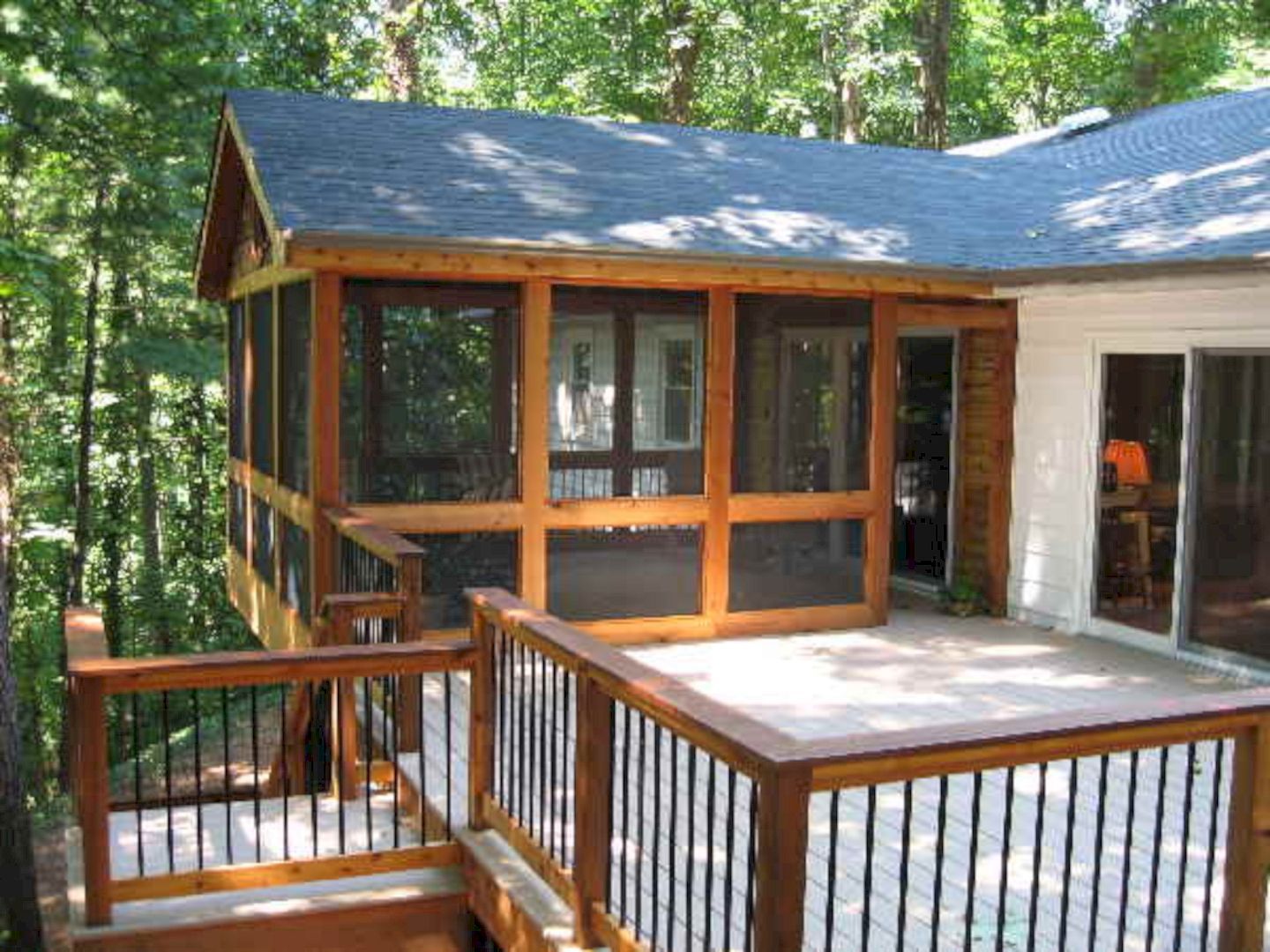 Designing the Perfect Screened-in Porch: A Guide to Creating Your Ideal Outdoor Retreat