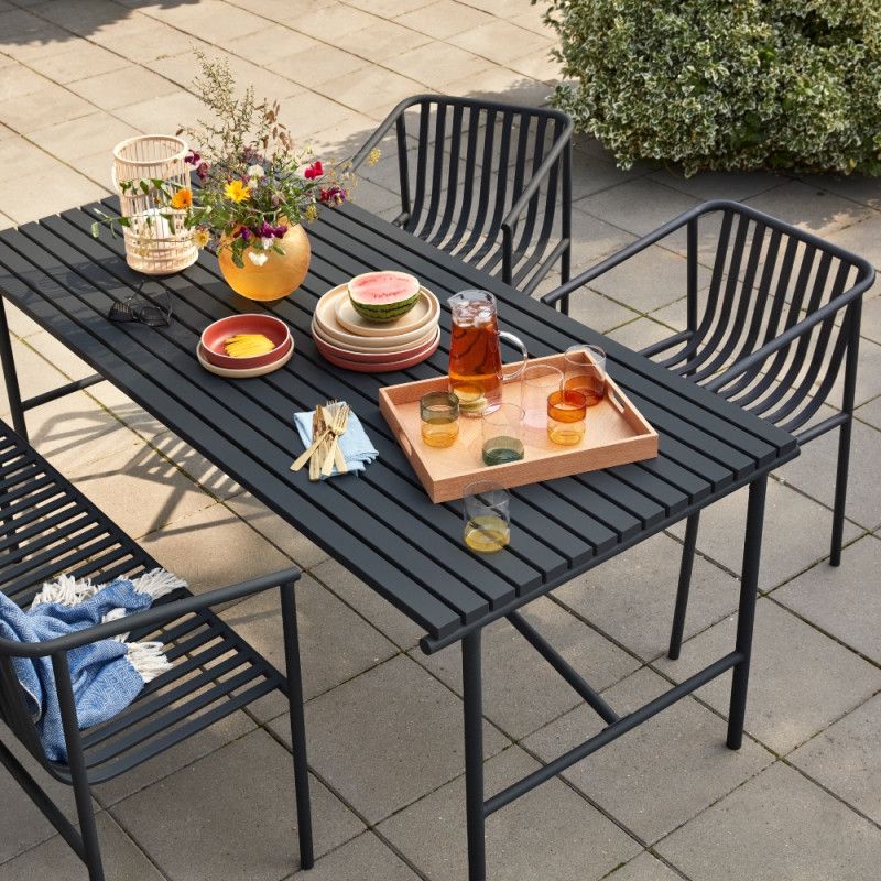 Dine Al Fresco: Enjoying Outdoor Meals in Style