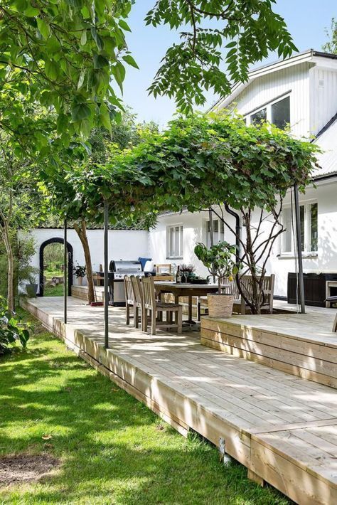 Discover the Benefits of Veranda Decking for Your Outdoor Space