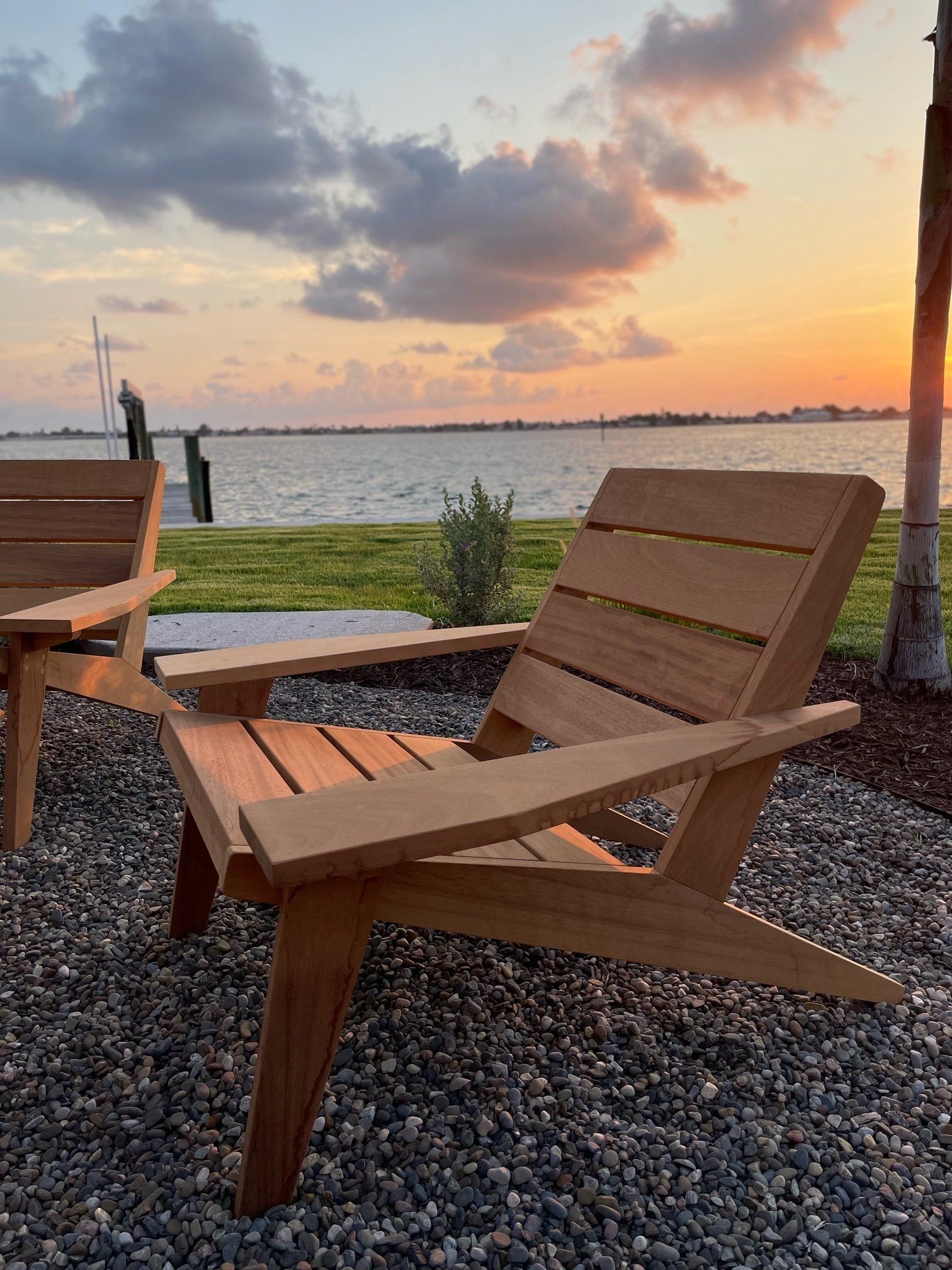 Discover the Ultimate Comfort: Relaxing in Reclining Garden Chairs