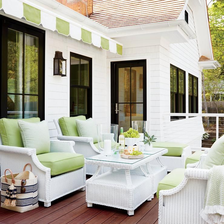 Elegant White Wicker Patio Furniture: A Timeless Addition to Your Outdoor Space