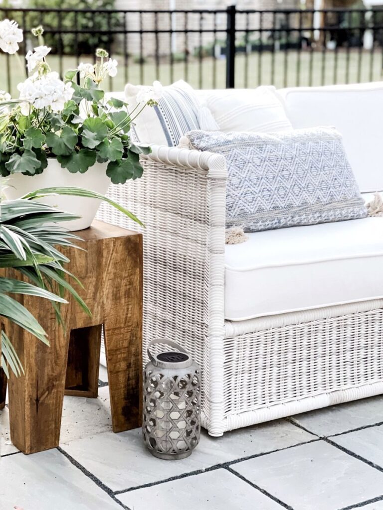 white wicker patio furniture