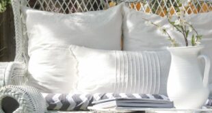 white wicker patio furniture