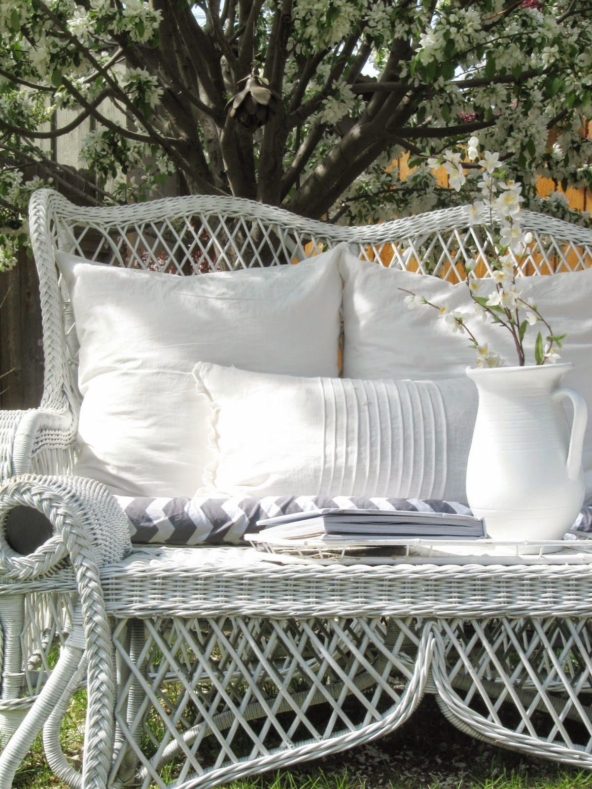 Elegant White Wicker Patio Furniture: Timeless Outdoor Style