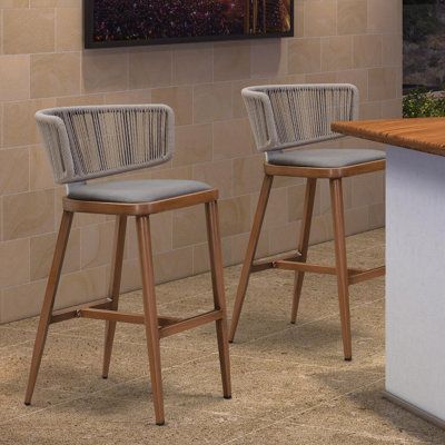 outdoor bar stools