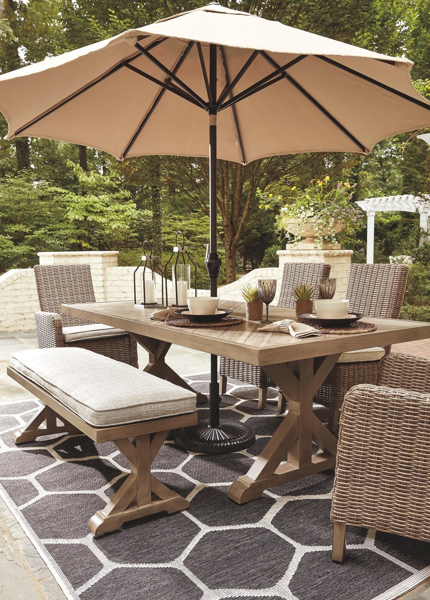 Embracing Alfresco Dining with a Charming Outdoor Set