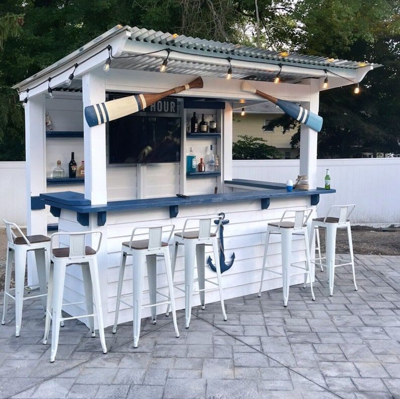 Enhance Your Outdoor Space with Creative Bar Setups