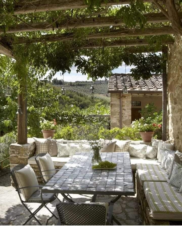 Enhance Your Outdoor Space with Stylish Decor