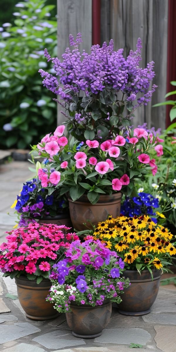 Enhancing Your Outdoor Space: A Guide to Designing Beautiful Flower Beds