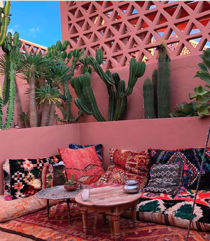 Enhancing Your Outdoor Space with Beautiful Decor