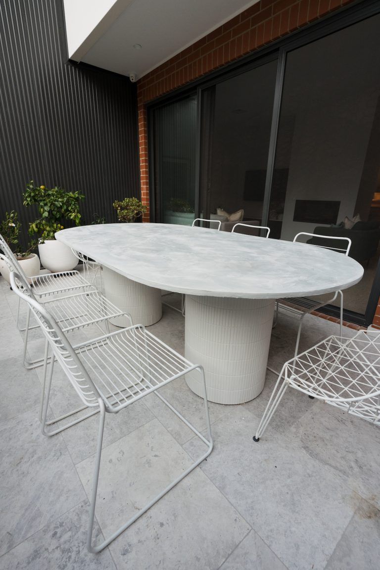 Enjoying the Alfresco Experience: A Guide to Outdoor Dining Tables