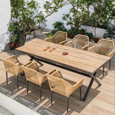 Experience Al Fresco Dining with a Stunning Outdoor Dining Set