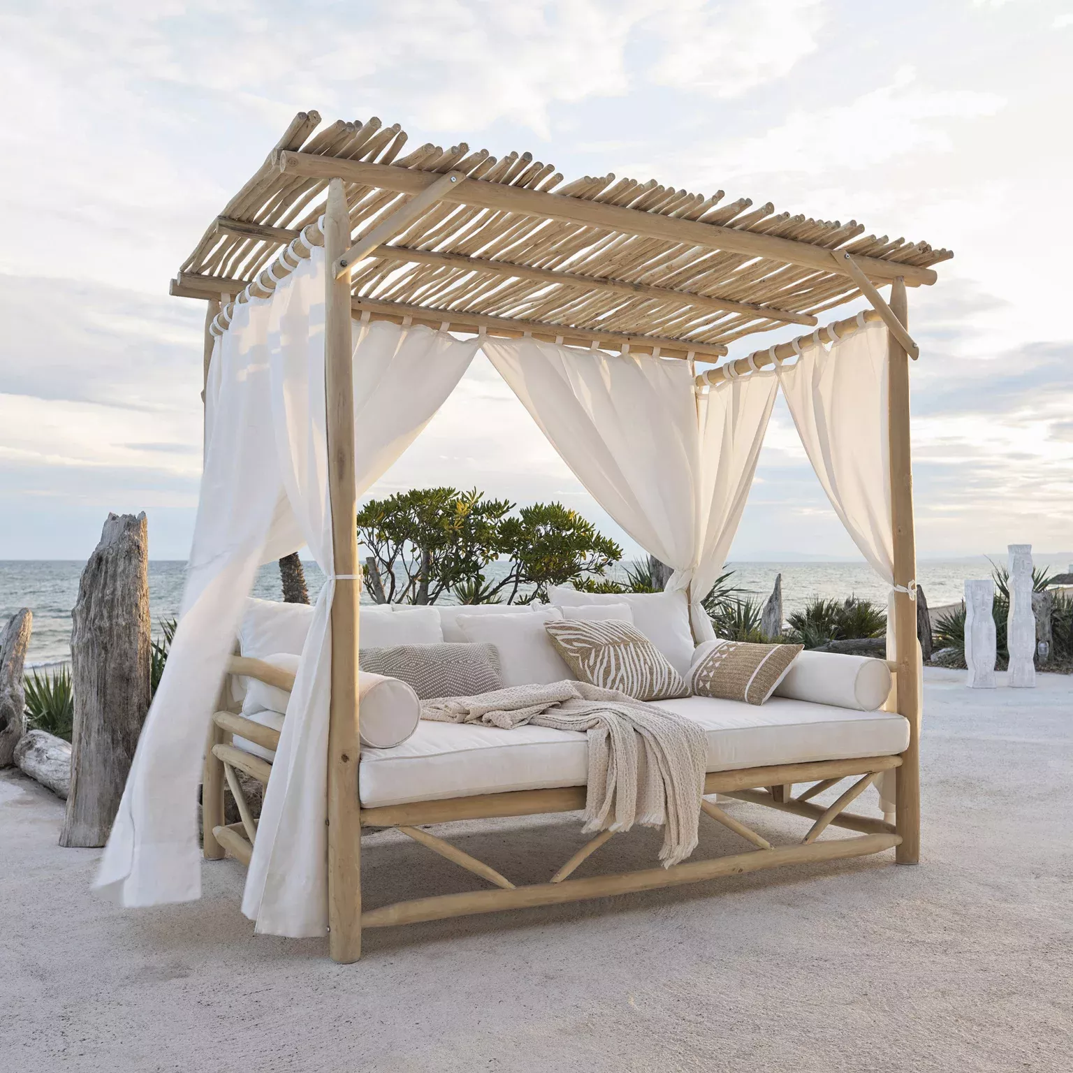 Experience the Ultimate Relaxation: Outdoor Bed for Maximum Comfort